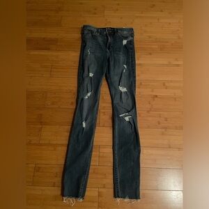 Hollister jeans size 27, length 32